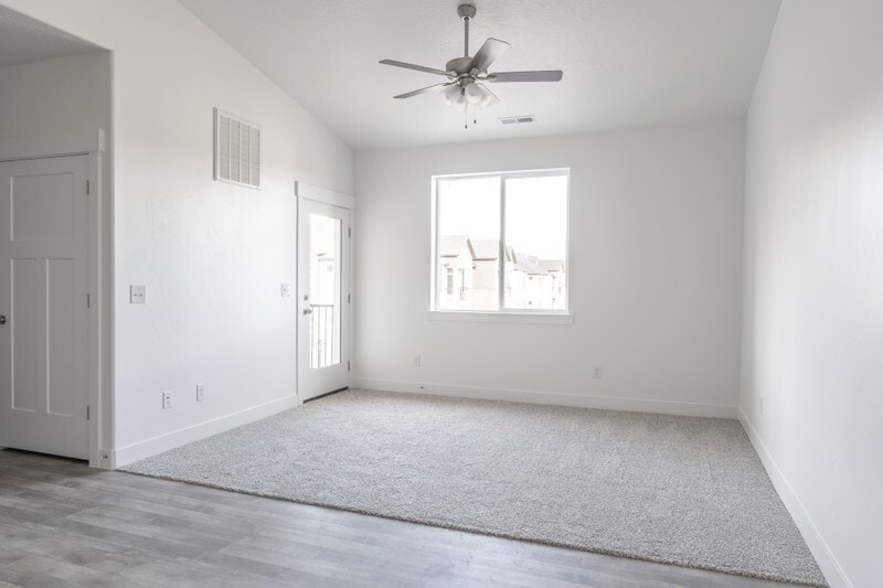 Building Photo - 1424 N 3830 W