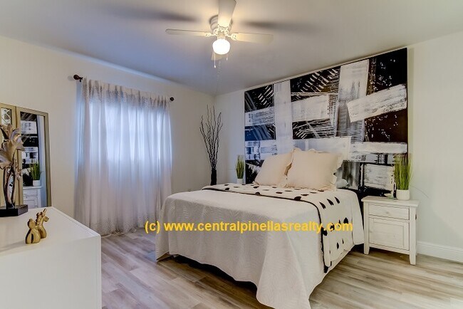 Building Photo - 175 116th Ave