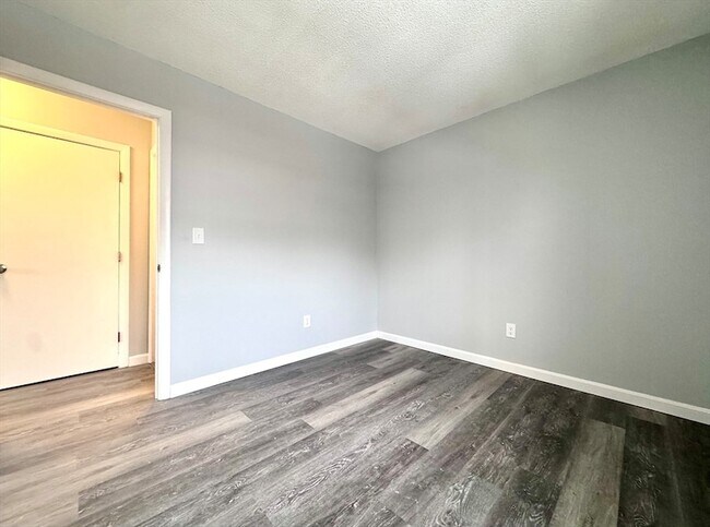 Building Photo - 130 North St