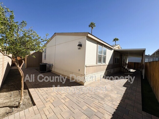 Building Photo - 43155 Portola Ave