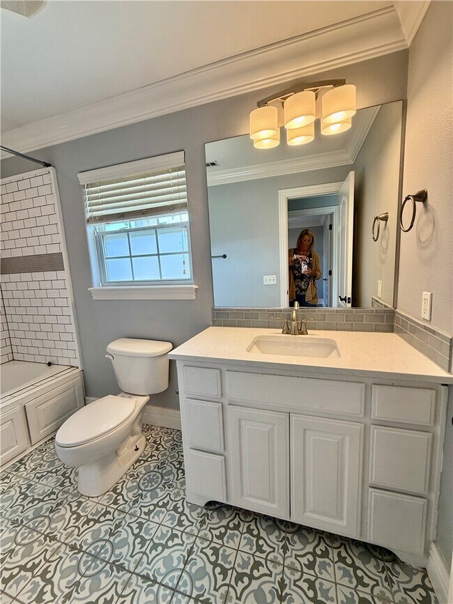 Building Photo - 422 J.T.L Pkwy