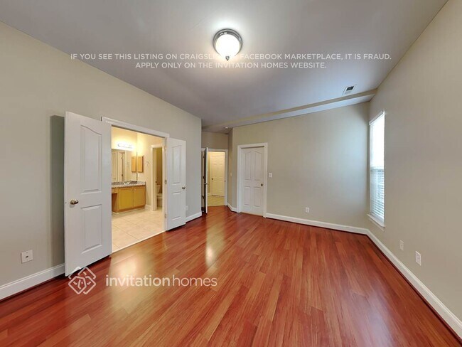 Building Photo - 6800 Charter Hills Rd