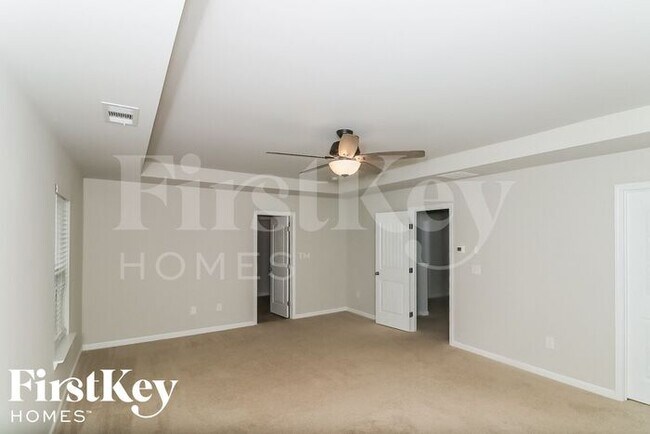 Building Photo - 325 Stoney Hollow Rd