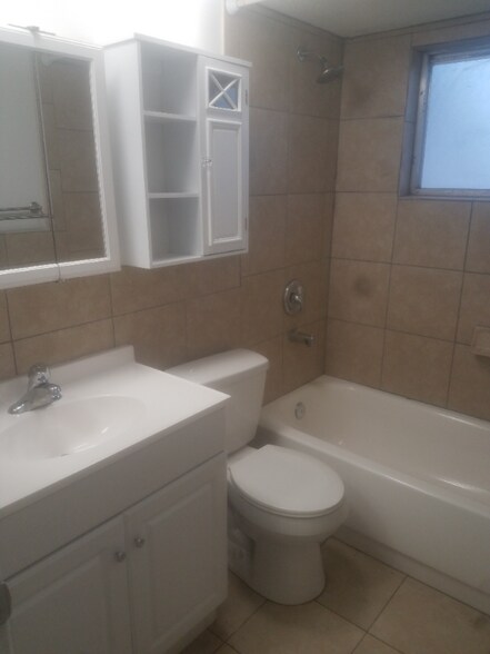 Building Photo - 4548 Belfast Dr