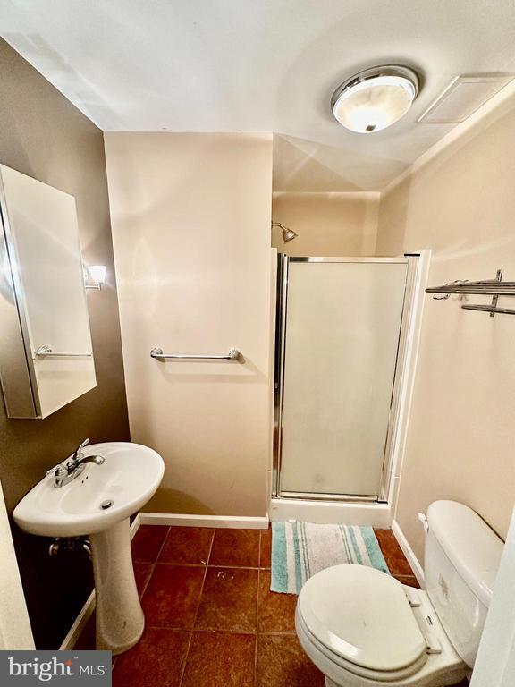 Building Photo - 14661 Rogers Ford Rd