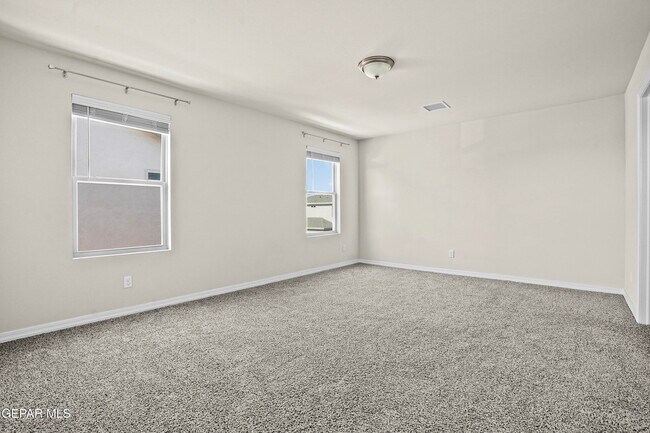 Building Photo - 12265 Desert Pine Ave