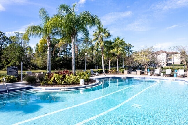 Building Photo - The Vale at Baymeadows