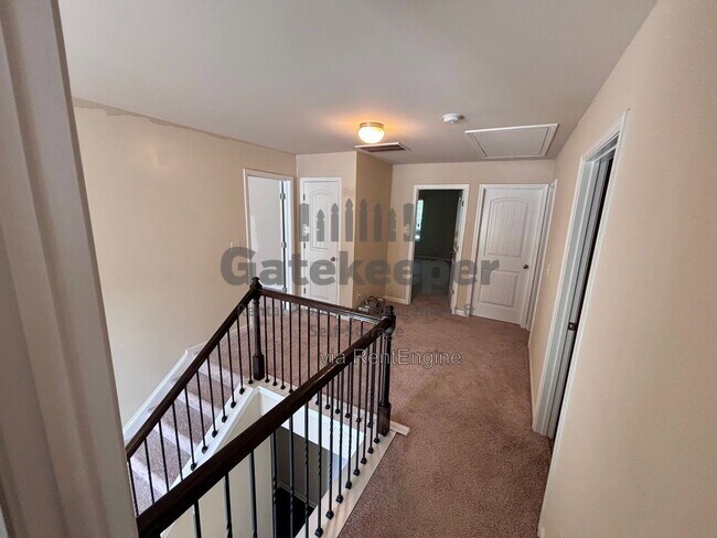 Building Photo - 4743 Chickadee Ln