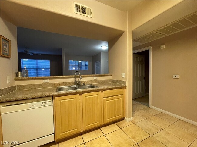 Building Photo - 8000 W Badura Ave