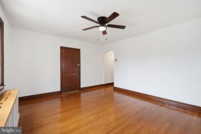 Building Photo - 4026 9th St NE