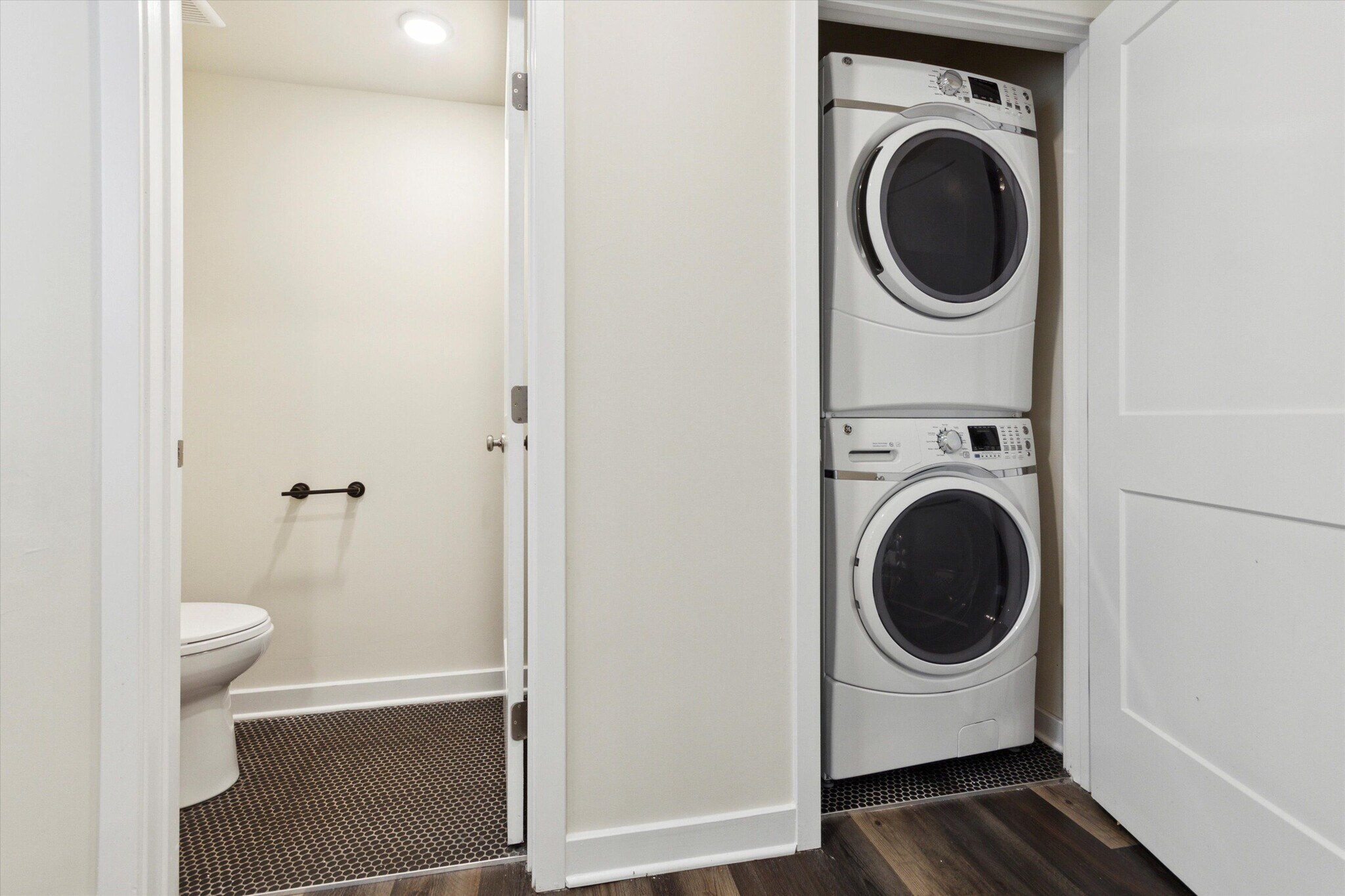 Building Photo - 1330 N 15th St