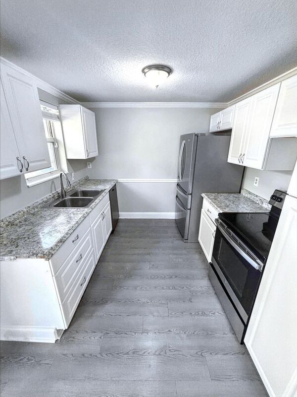 Building Photo - 2839 Kiowa Ave