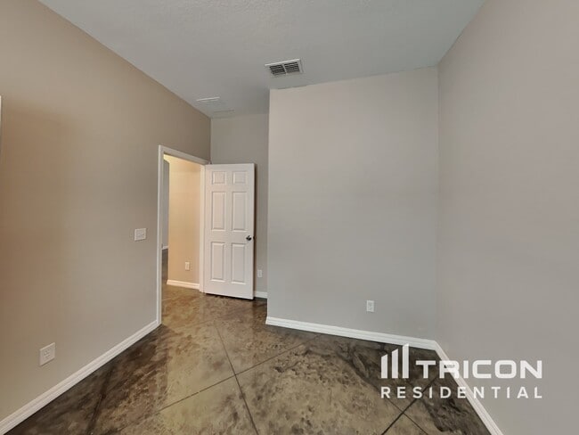 Building Photo - 2936 Whispering Trails Dr
