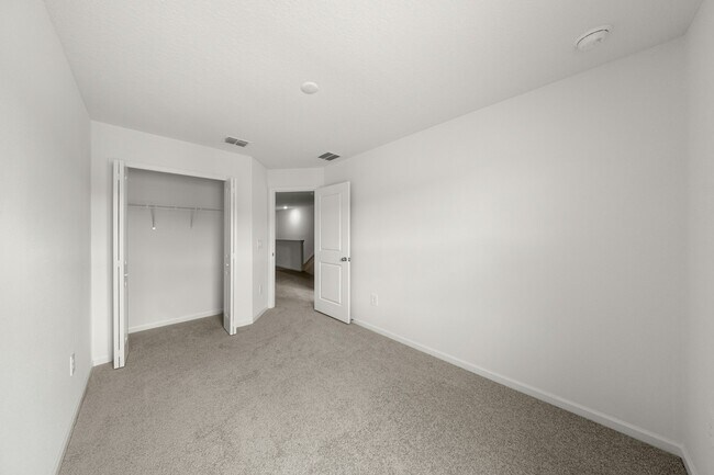 Building Photo - 4903 SW 81st Lp