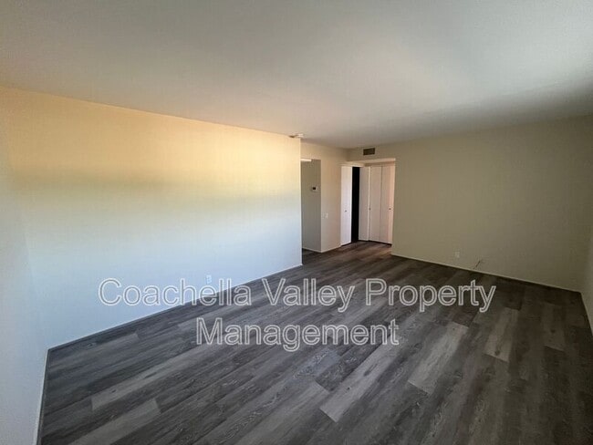 Building Photo - 550 El Cielo Rd