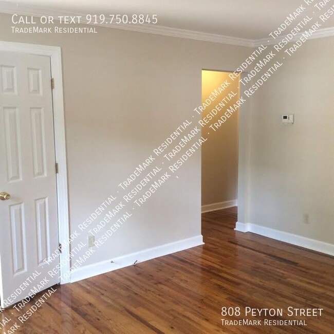 Building Photo - 808 Peyton St