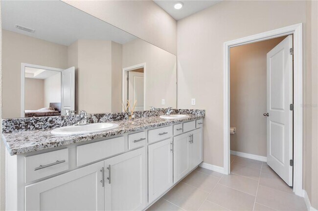 Building Photo - 33700 Hamilton Hl Ln