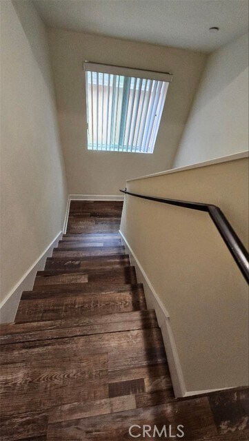 Building Photo - 1458 E 23rd St