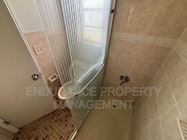 Building Photo - 1489 Silver Beach Rd