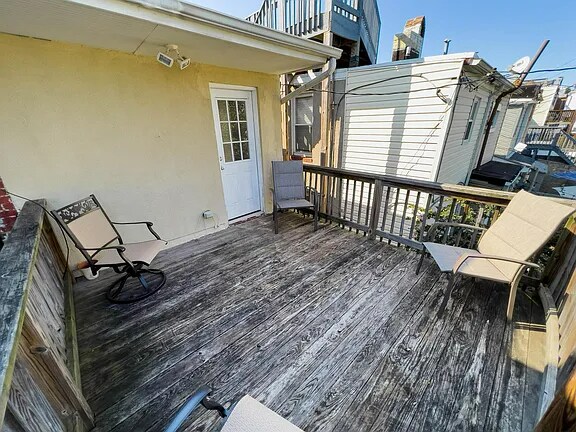 Building Photo - 721 S Milton Ave