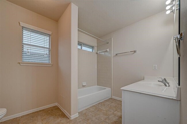 Building Photo - 21587 Tims Harbor Dr