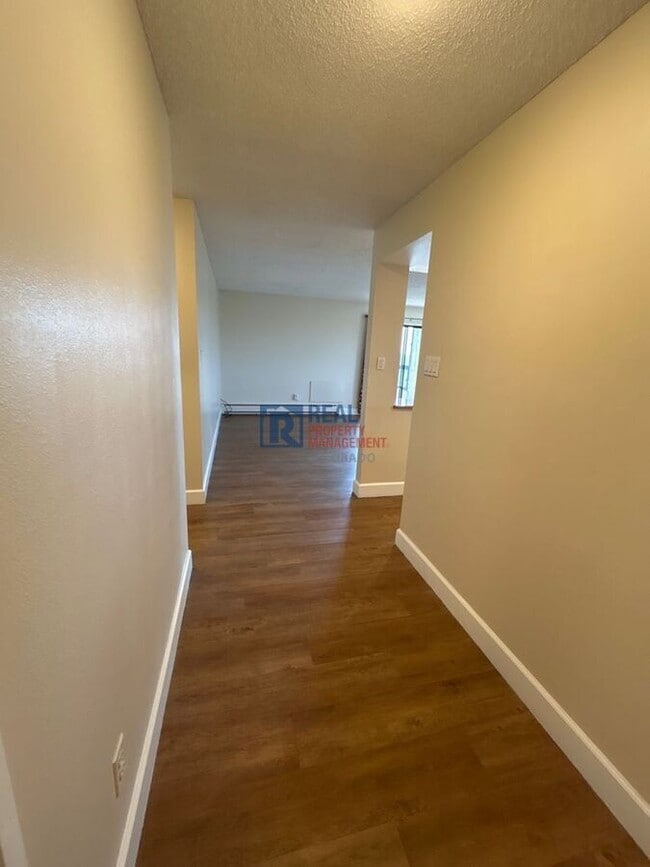 Building Photo - 13890 E Marina Dr