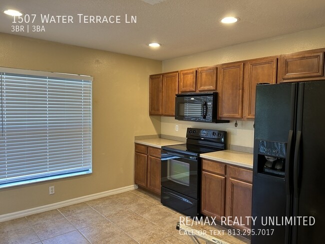 Building Photo - 1507 Water Terrace Ln