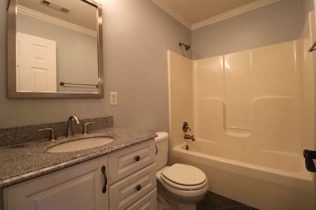 Building Photo - 505 Wallridge Dr