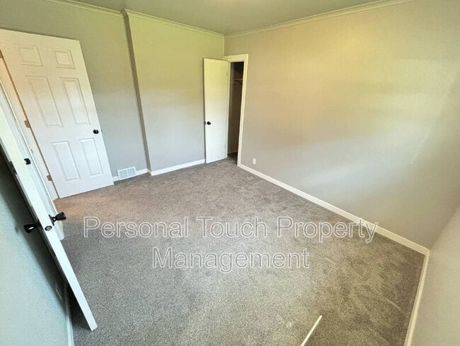 Building Photo - 1541 10th St S