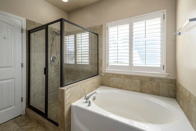 Building Photo - Move-In Ready Upstairs Unit – Available Now