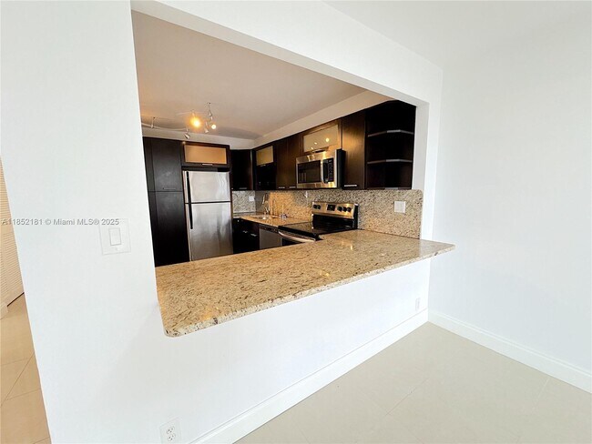 Building Photo - 1865 Brickell Ave