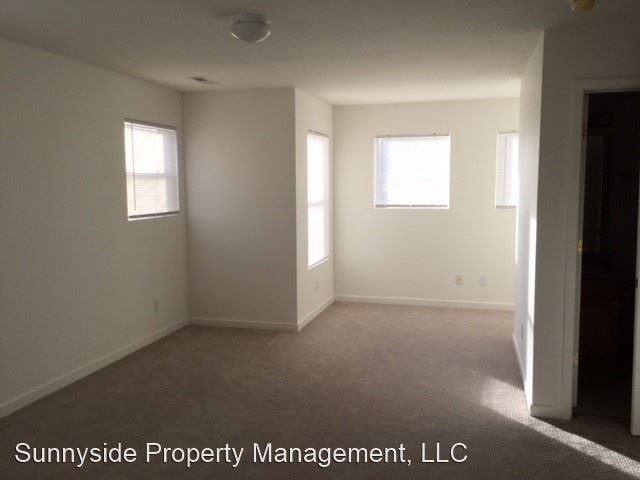 Building Photo - 3 br, 3.5 bath House - 4692 17th Street