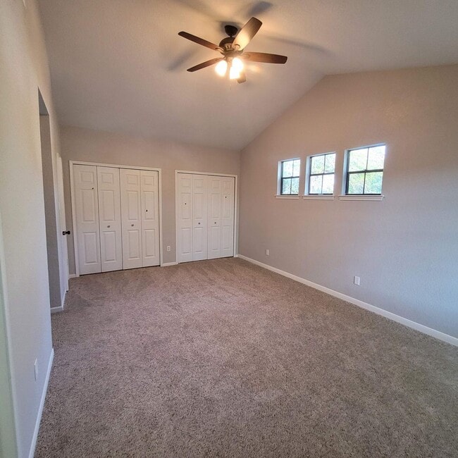 Building Photo - 14623 Highland Ridge