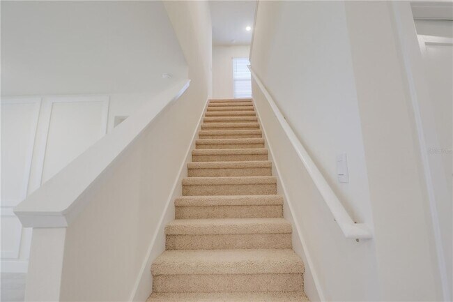 Building Photo - 5212 SW 40th Cir