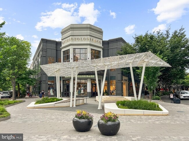 Building Photo - 4817 Chevy Chase Blvd