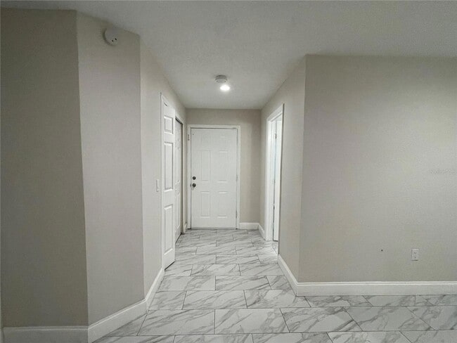 Building Photo - 1208 Carlton Ave
