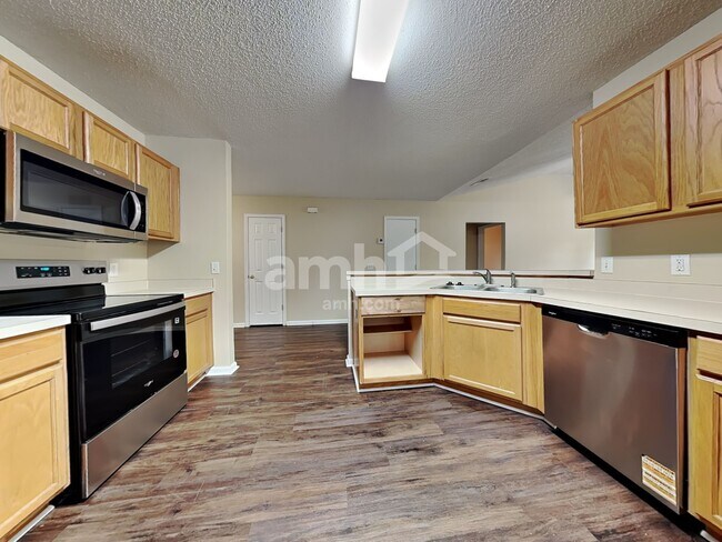 Building Photo - 34 Willow Lakes Dr