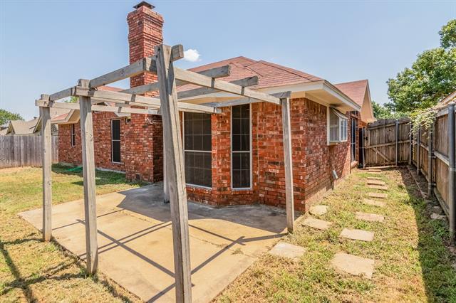 Building Photo - 319 Kessler Dr
