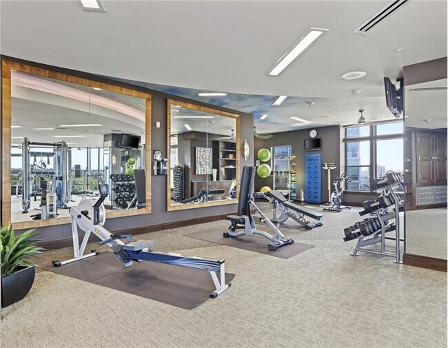 Building Photo - 117 1/2 Sandra Muraida Way