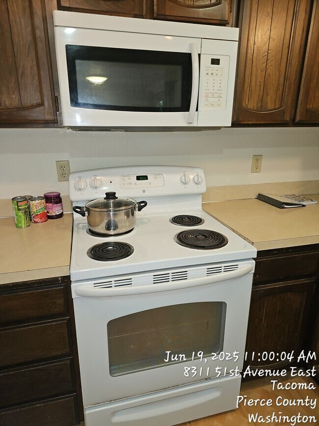 Building Photo - 14734a