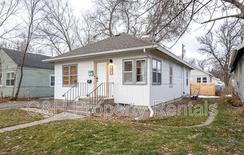 Building Photo - 631 Miles Ave