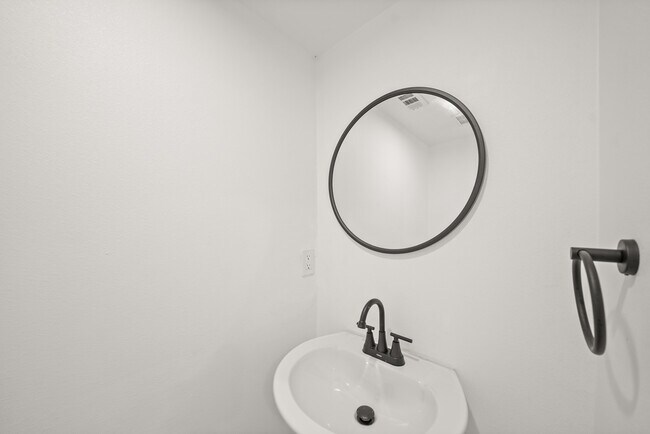 Building Photo - 4428 Stanford Ct