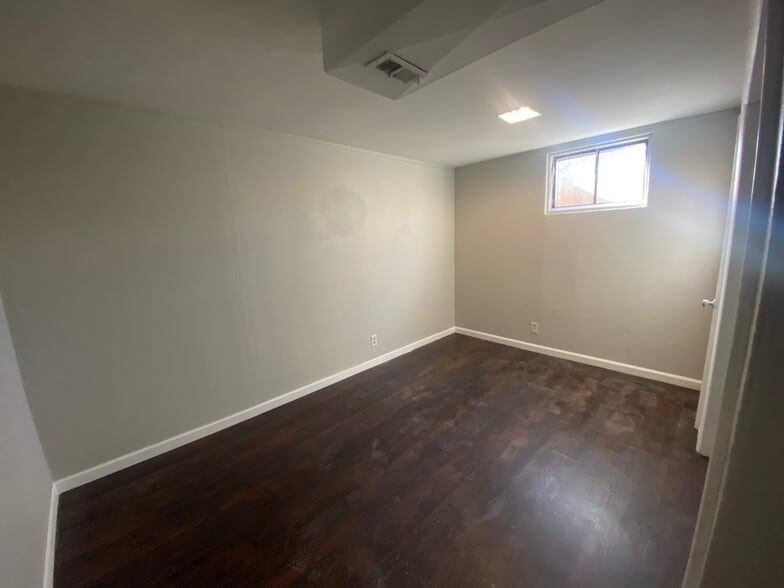 Building Photo - 3061 S Wolff St