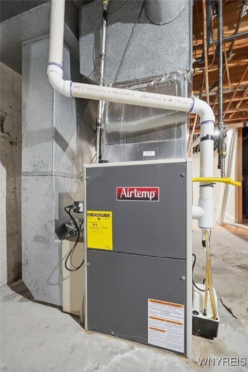 Building Photo - 8221 Clarence Ln N