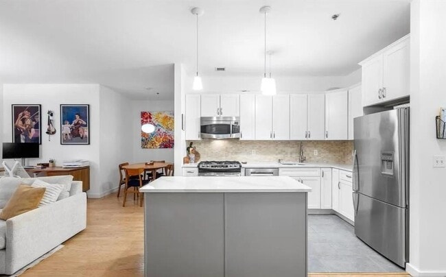 Building Photo - 25 McWilliams Pl