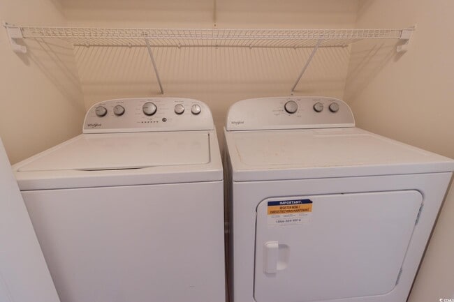 Building Photo - 3795 Hitchcock Way