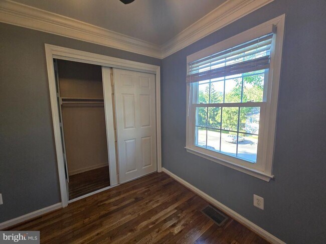 Building Photo - 8363 Dunham Ct
