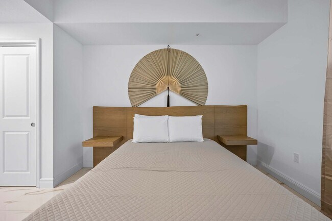 Building Photo - 605 Kemp St