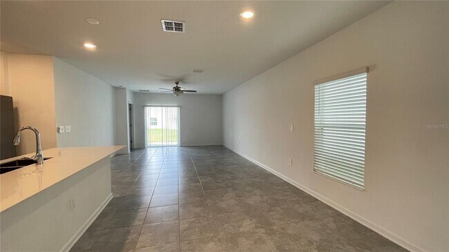 Building Photo - 153 Adventure Ave