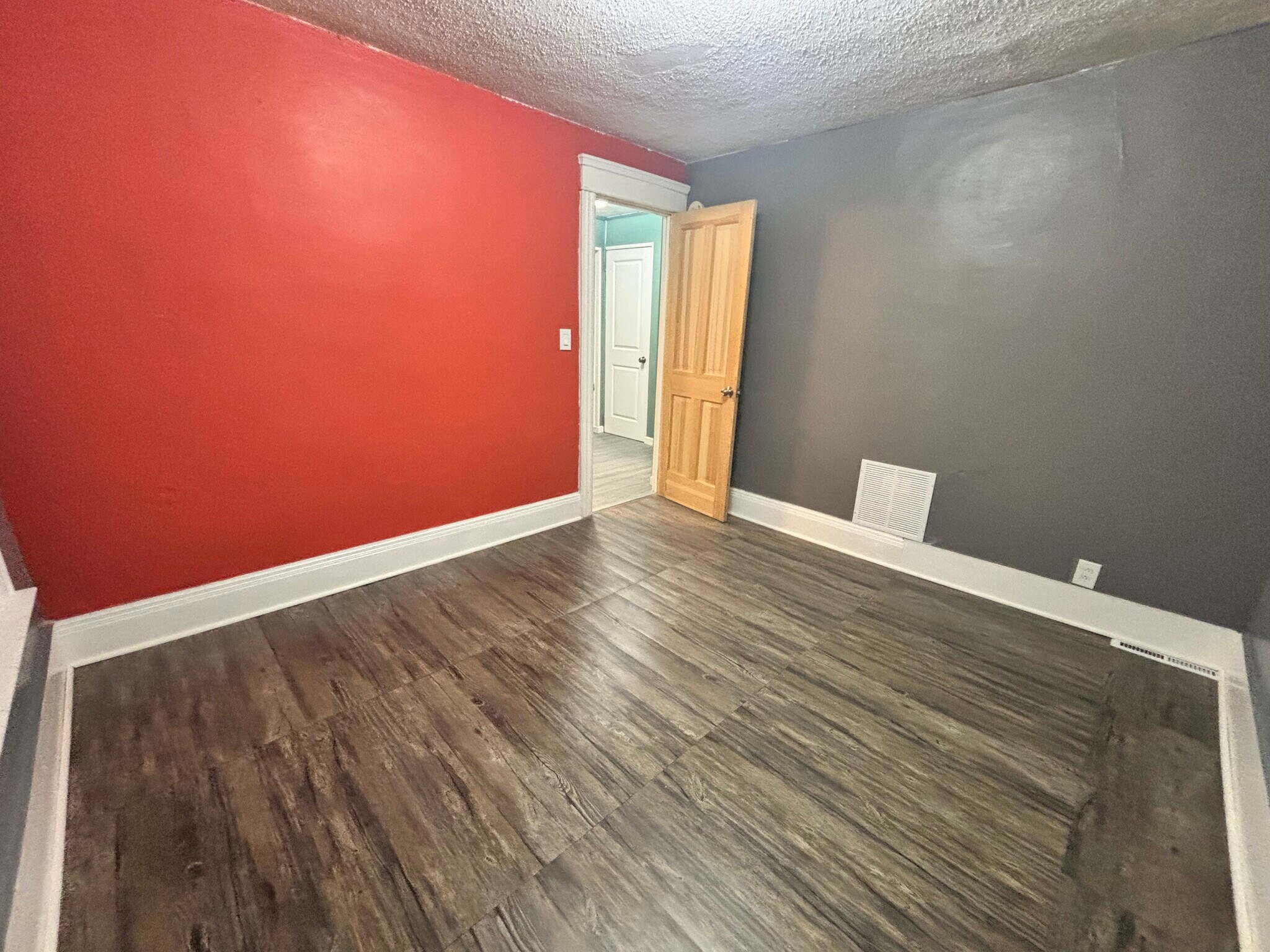 Bedroom #3 - 1934 Butterfield Ave